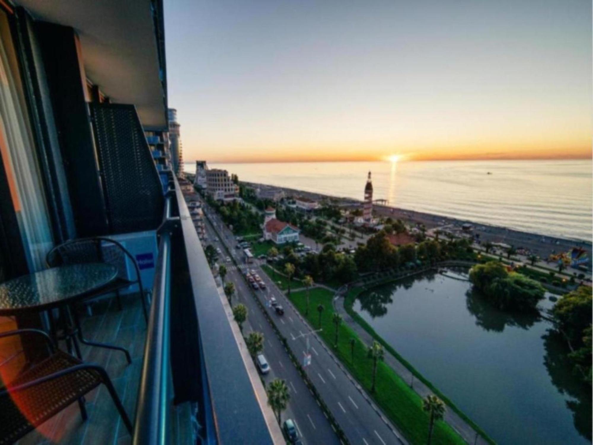 바투미 Orbi City Sea View 아파트 호텔 외부 사진